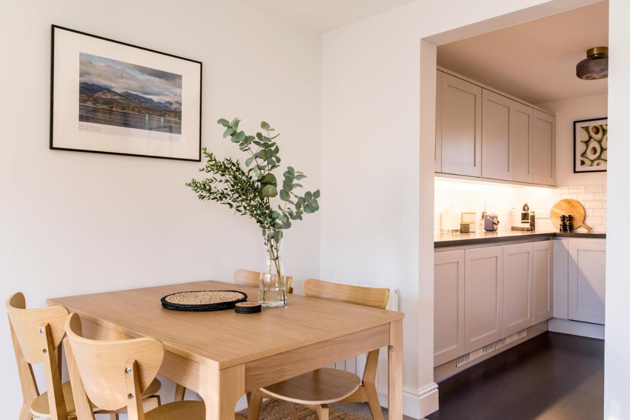 No. 5 The Court-With Free Parking Apartment Windermere Exterior photo